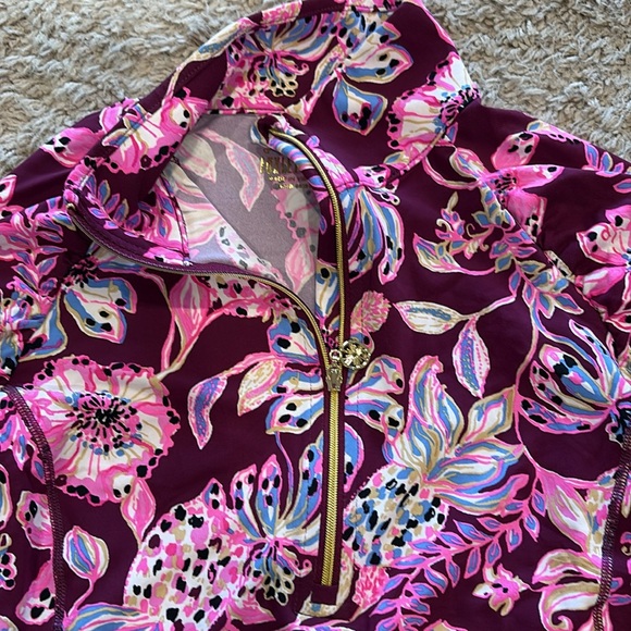Lilly Pulitzer Luxletic Active Top - Picture 5 of 6